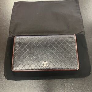 CHANEL Black Quilted Leather Wallet